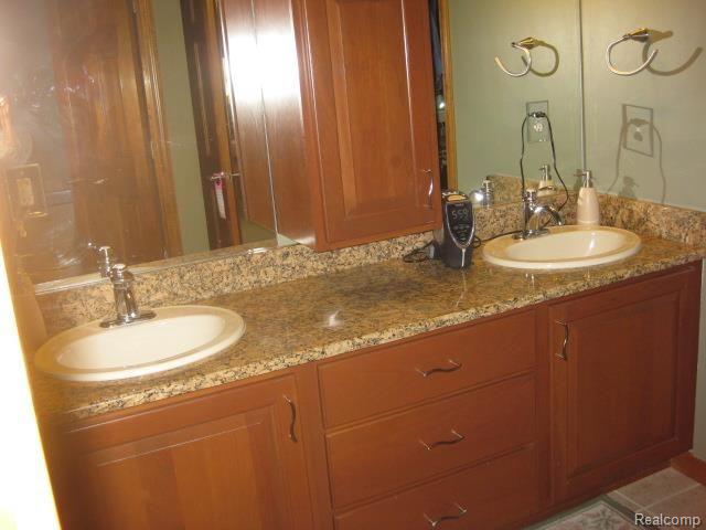 232 Golfview Way Monroe, MI 48162 - Photo 23 of 25 22.jpg