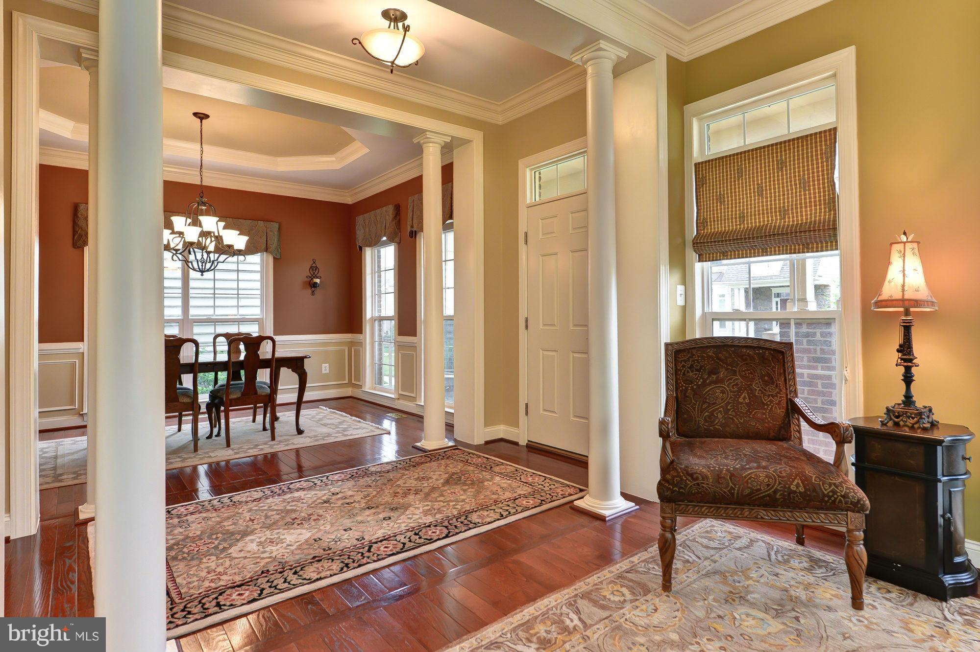5924 Embry Spring Lane Alexandria, VA 22315 - Photo 4 of 30 Interior (General)