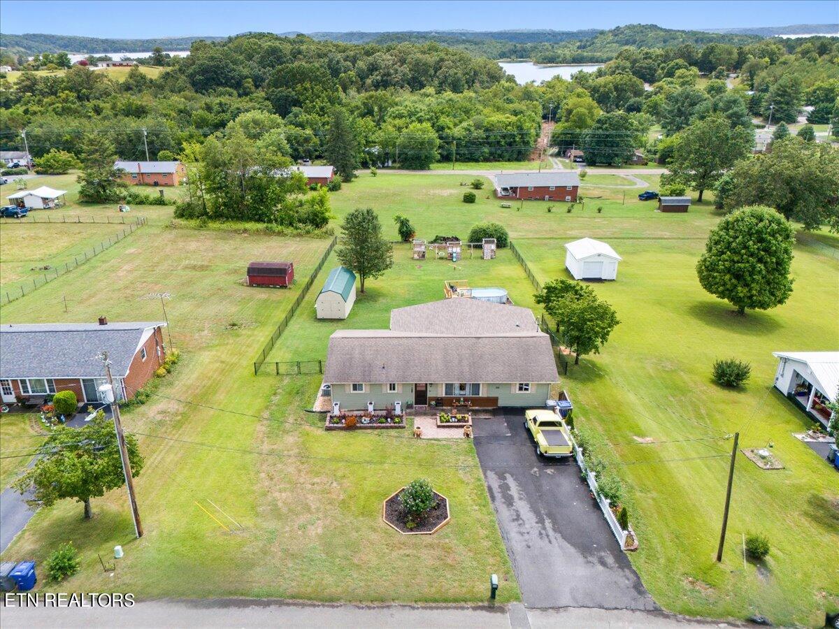 715 West Cross Road Dandridge, TN 37725 - Photo 36 of 42 37-Aerial