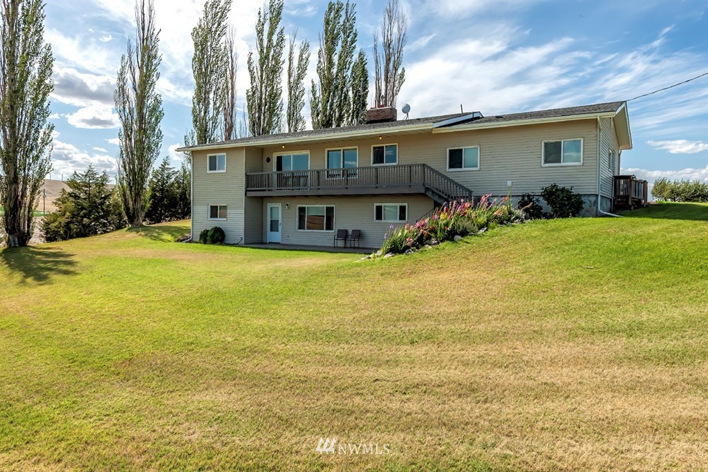 662 Maxfield Road Touchet, WA 99360 - Photo 3 of 40