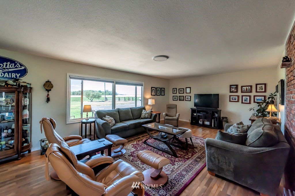 662 Maxfield Road Touchet, WA 99360 - Photo 8 of 40