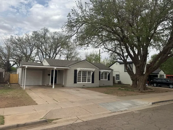 $319,500 | 3110 30th Street, Lubbock, TX 79410