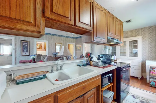 $889,000 | 609 East 16th Street, Plano, TX 75074