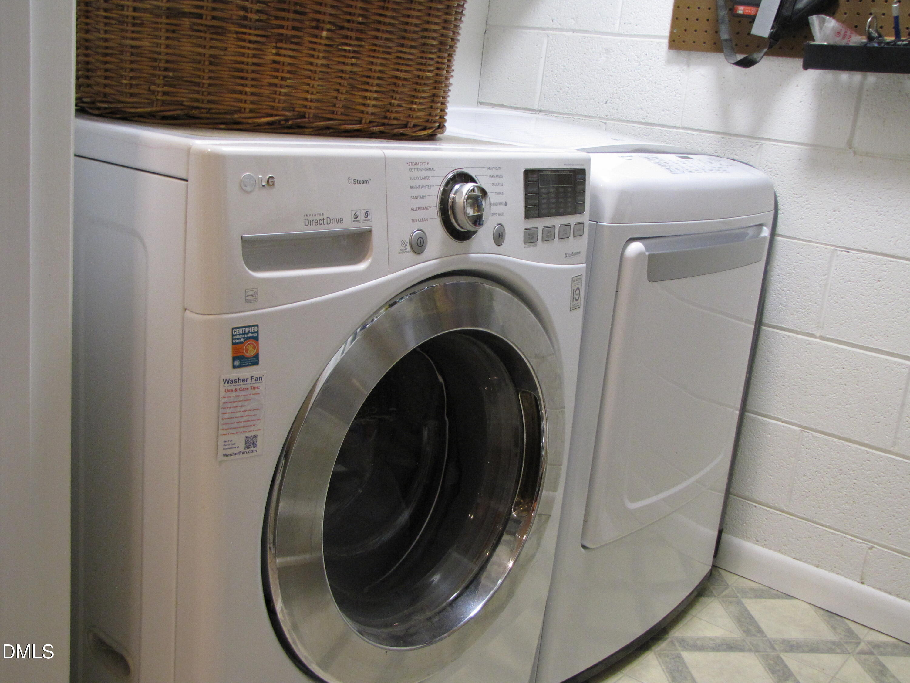 2907 Elgin Street Durham, NC 27704 - Photo 10 of 19 a utility room with dryer and washer