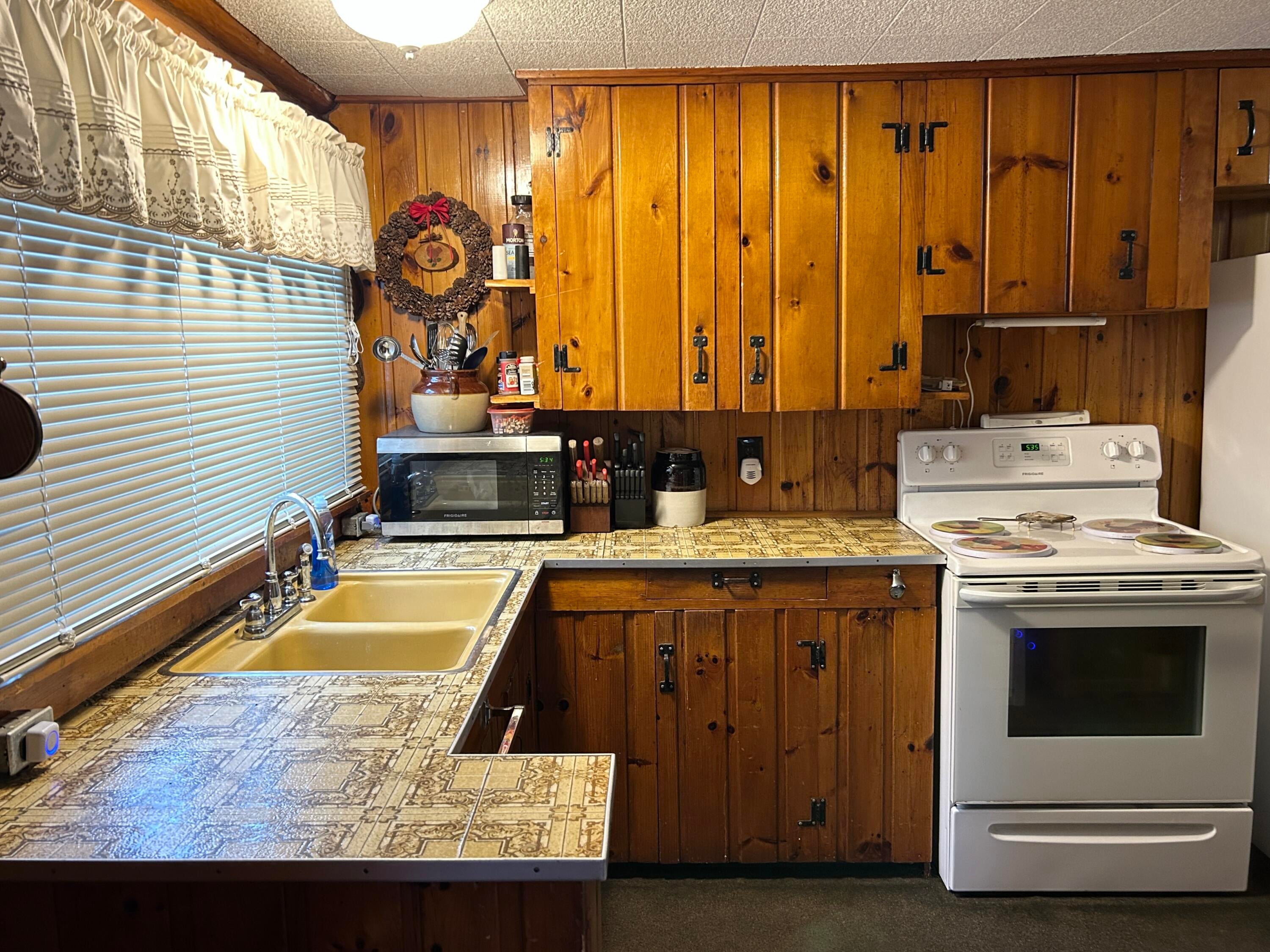 410 West Traverse Bay State Road Lincoln, MI 48742 - Photo 23 of 38 IMG_5339