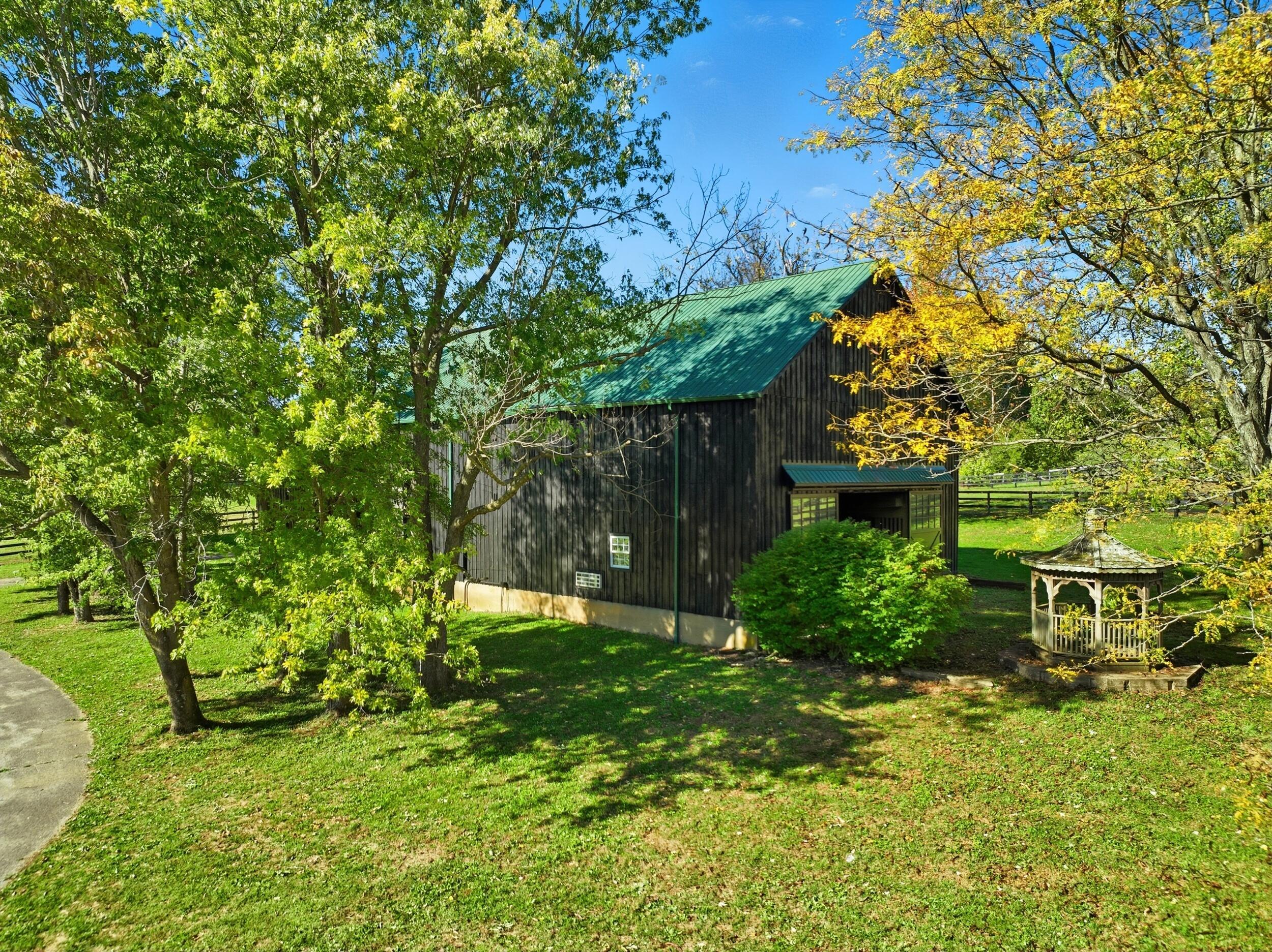 3725 Bowman Mill Road Lexington, KY 40513 - Photo 58 of 70 12_dji_0302