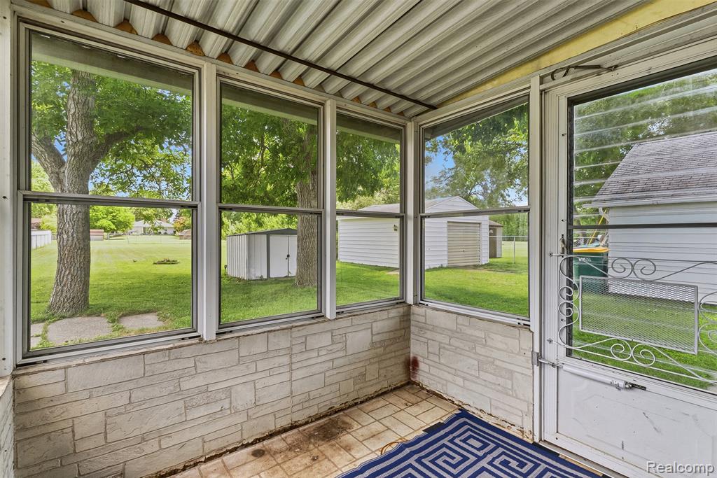 1709 Michigan Avenue Bay City, MI 48708 - Photo 31 of 42