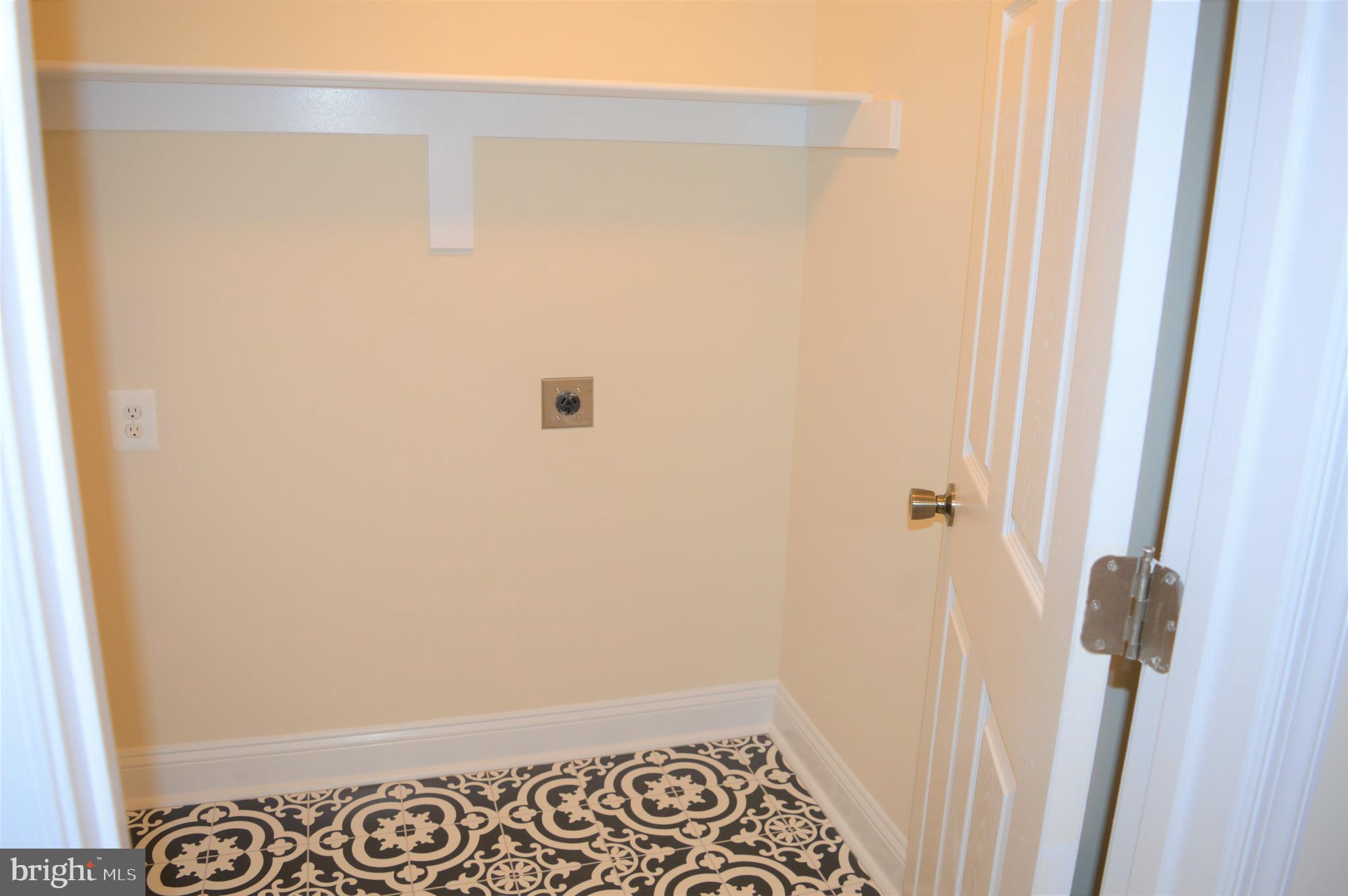 9250 Piscataway Road Clinton, MD 20735 - Photo 30 of 101 Laundry room