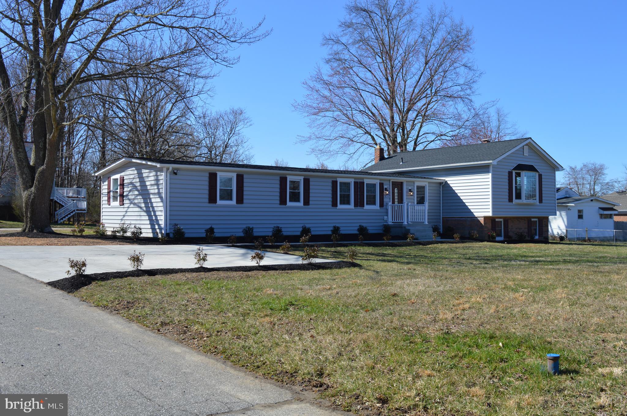 9250 Piscataway Road Clinton, MD 20735 - Photo 4 of 101 New concrete driveway