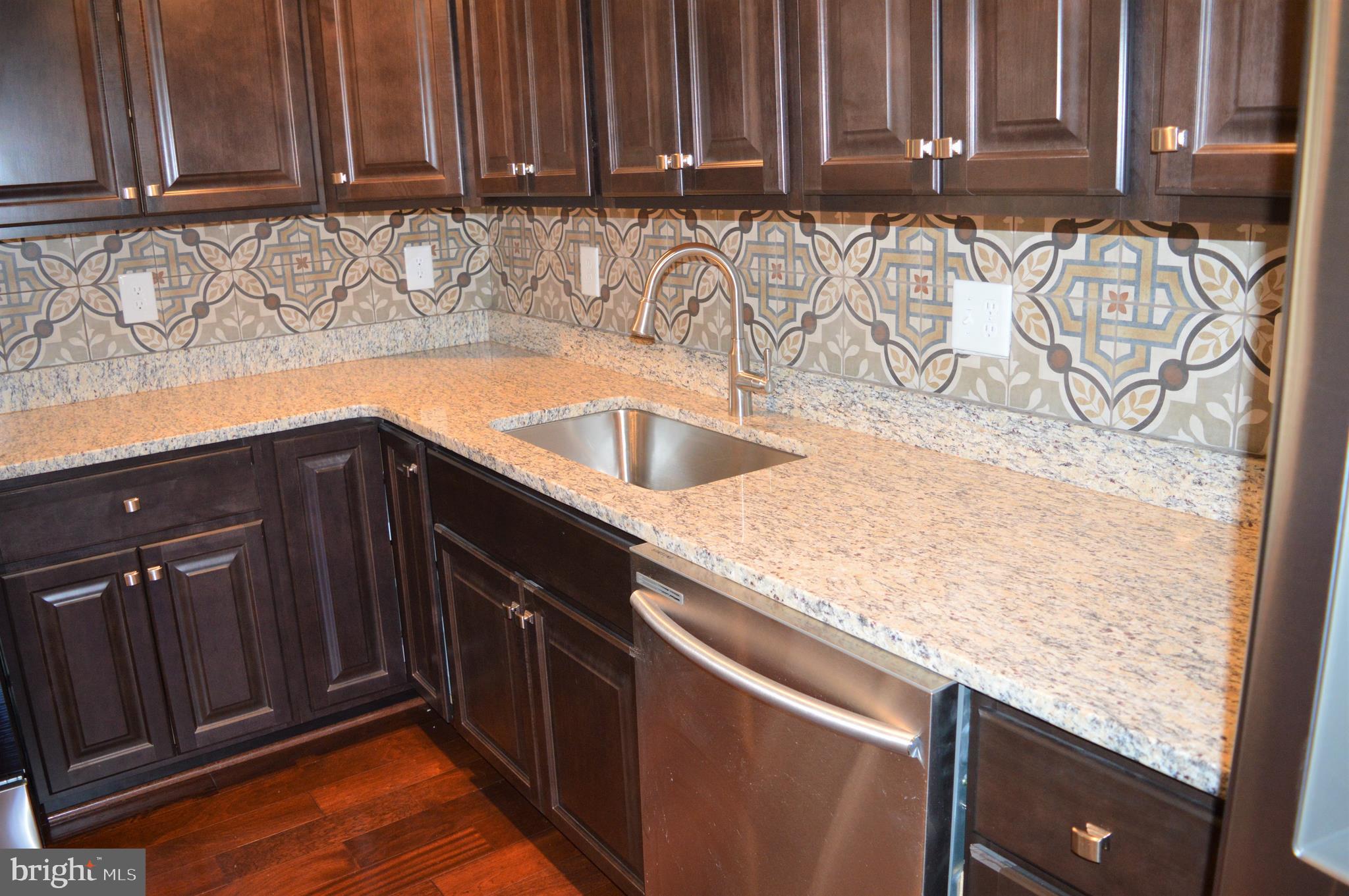 9250 Piscataway Road Clinton, MD 20735 - Photo 41 of 101 Kitchen w/Granite Countertops