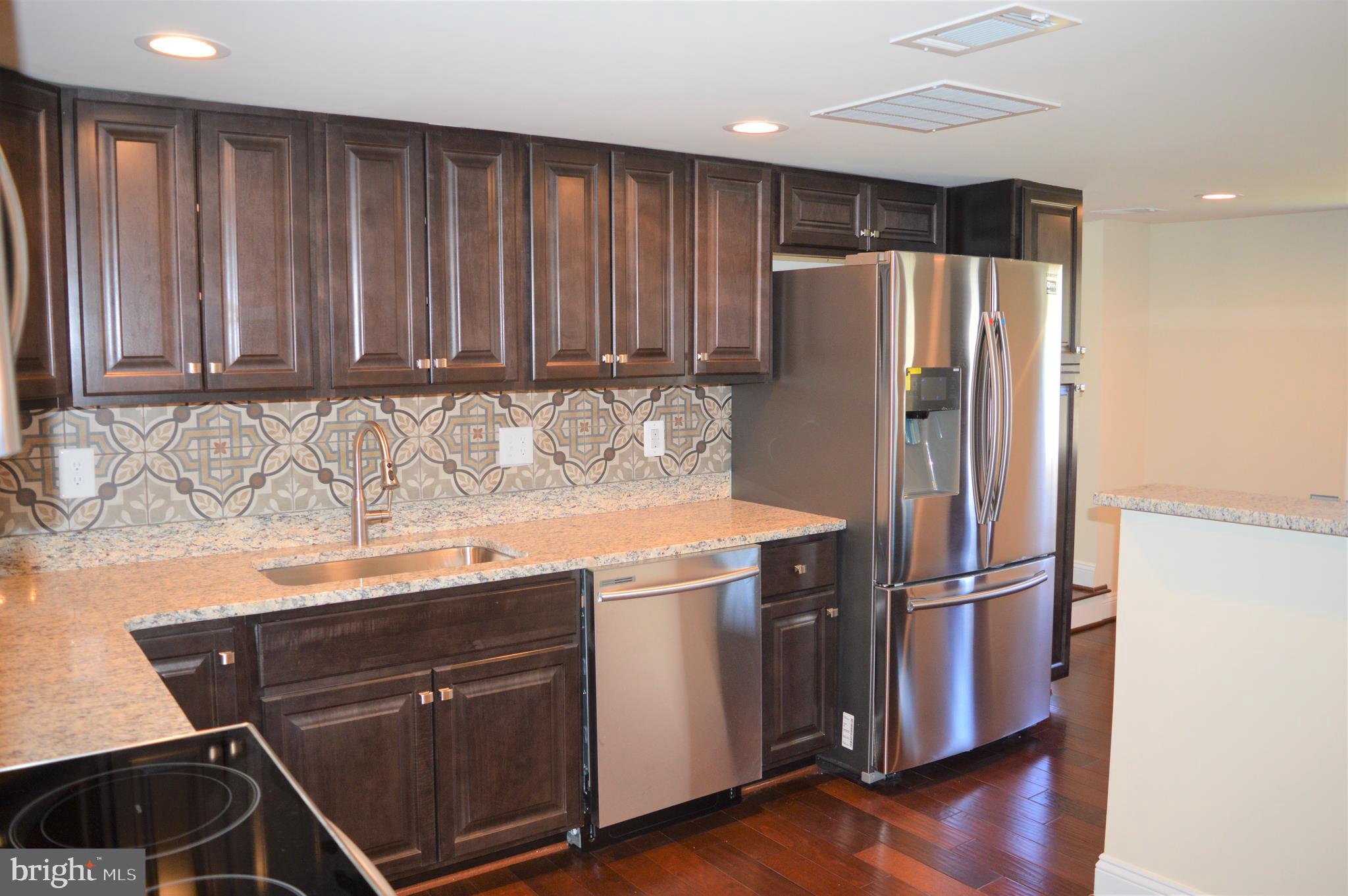 9250 Piscataway Road Clinton, MD 20735 - Photo 44 of 101 New Stainless Steel appliances