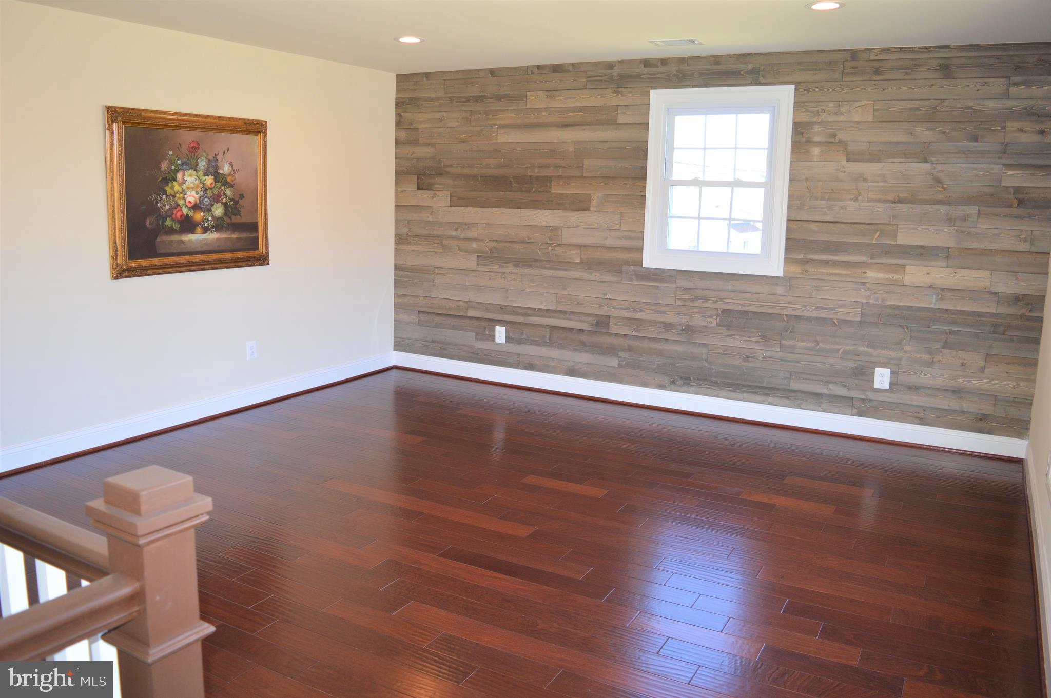 9250 Piscataway Road Clinton, MD 20735 - Photo 54 of 101 Family room with plenty of natural lighting