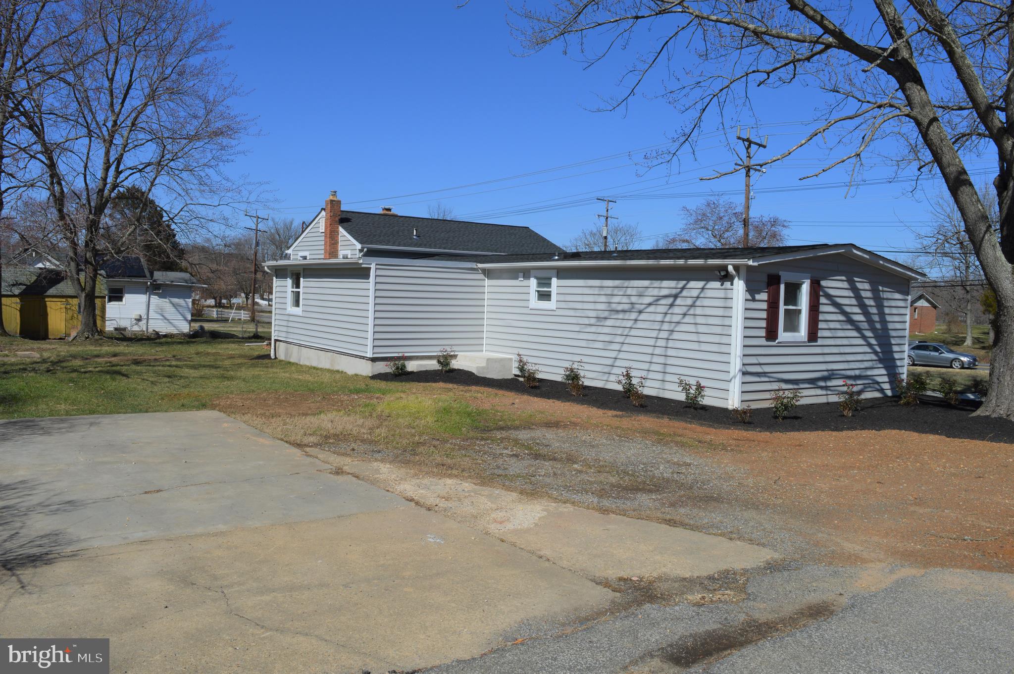 9250 Piscataway Road Clinton, MD 20735 - Photo 95 of 101 Exterior rear with a second 2 car parking space