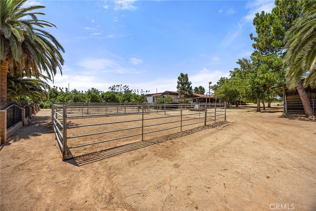 1920 Gratton Street Riverside, CA 92504 - Photo 59 of 75