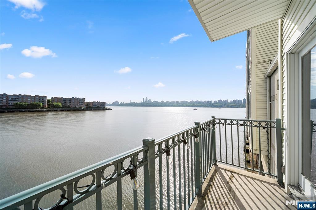 155 The Promenade Edgewater, NJ 07020 - Photo 24 of 26