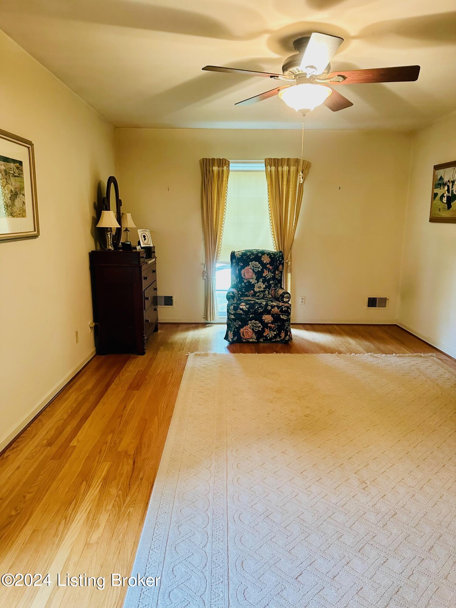4904 Crofton Road Riverwood, KY 40207 - Photo 22 of 28 IMG_3718