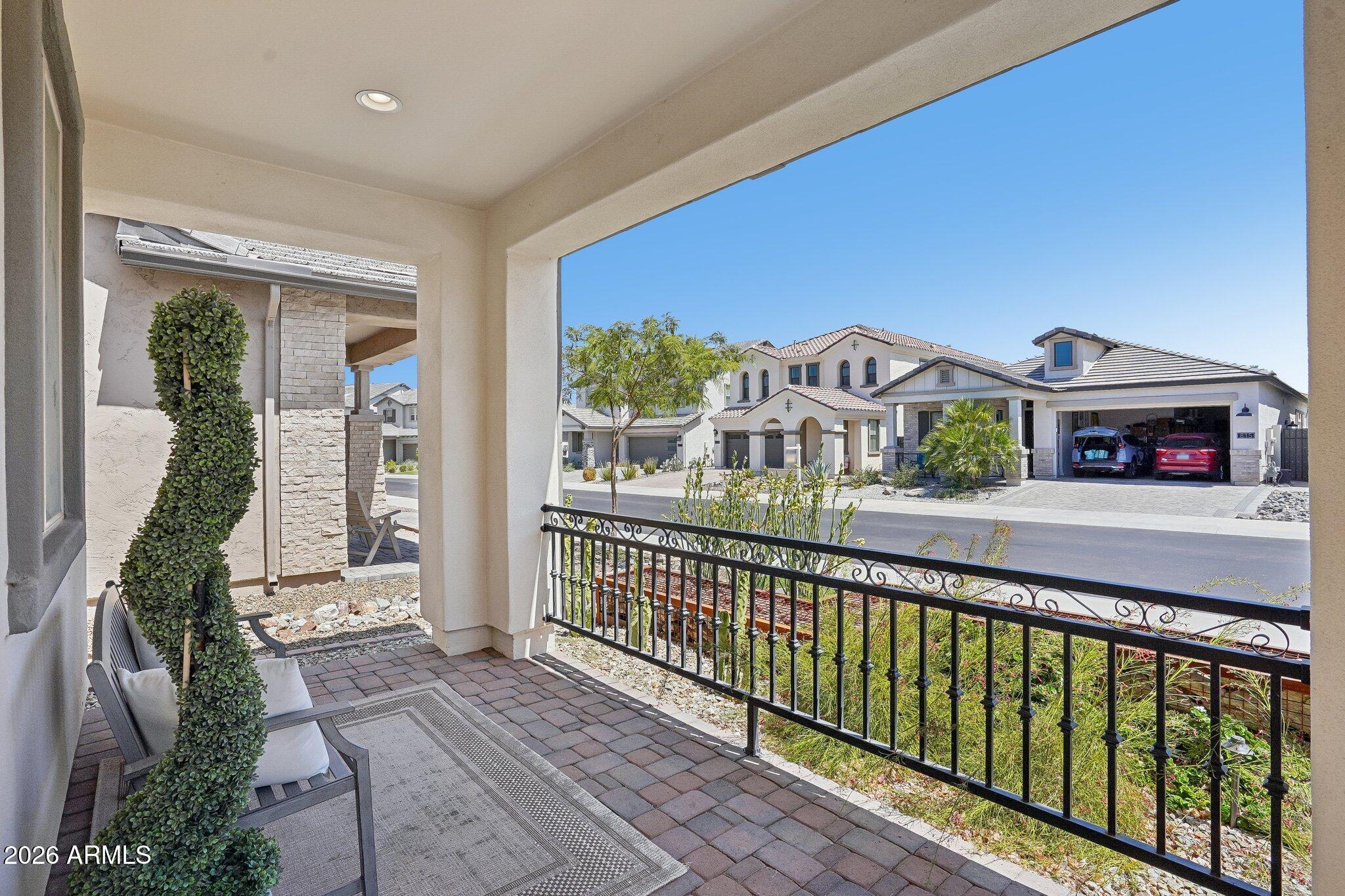 814 West Deer Creek Road Phoenix, AZ 85048 - Photo 2 of 48