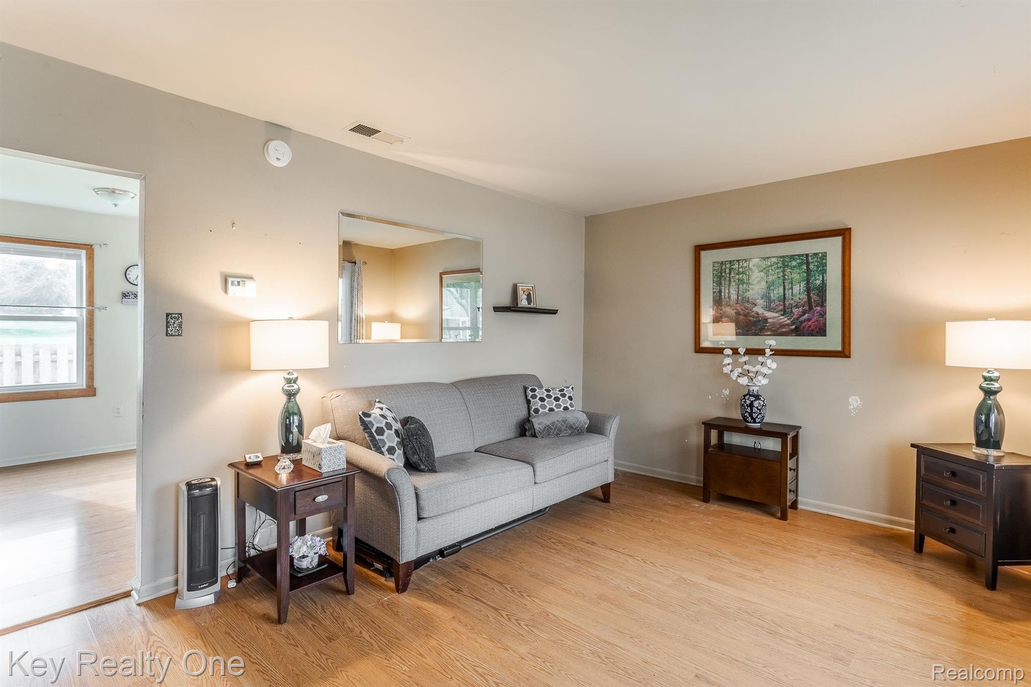 1223 Miniature Court Rochester, MI 48307 - Photo 3 of 28 Gallery Image 3