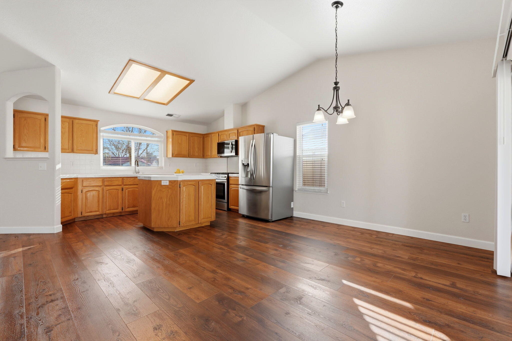 952 Scotland Street Lemoore, CA 93245 - Photo 29 of 53 Dining Area