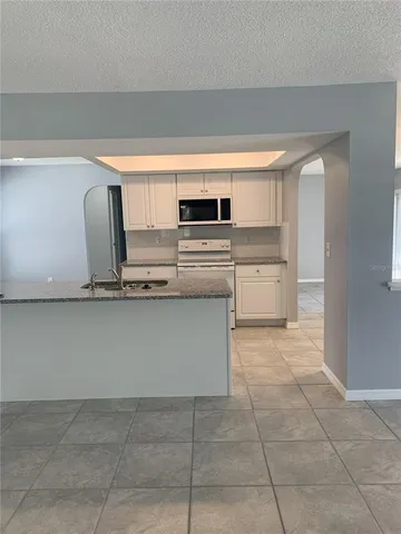 $1,990 | 2144 Deltona Boulevard, Spring Hill, FL 34606