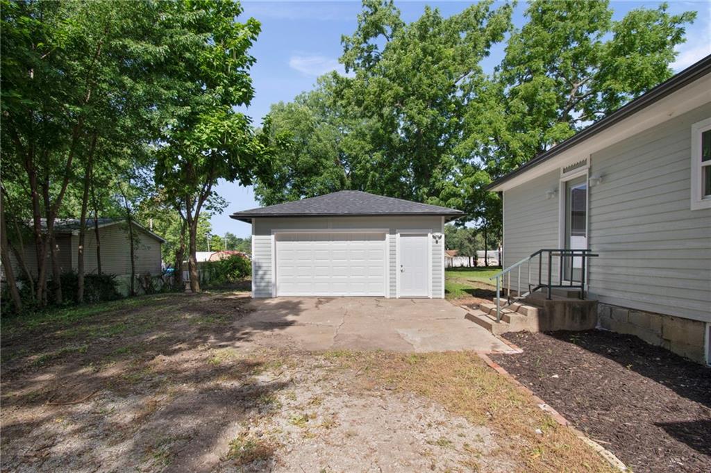 611 South Main Street Clinton, MO 64735 - Photo 31 of 35
