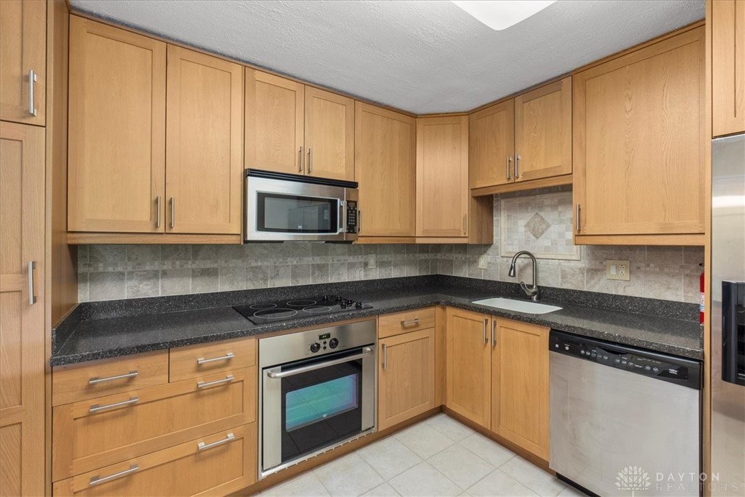 1361 Tattersall Road Dayton, OH 45459 - Photo 9 of 18 Gallery Image 9