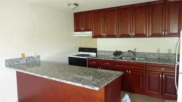 $1,850 | 1687 Pensacola Street, Unit 504, Honolulu, HI 96822