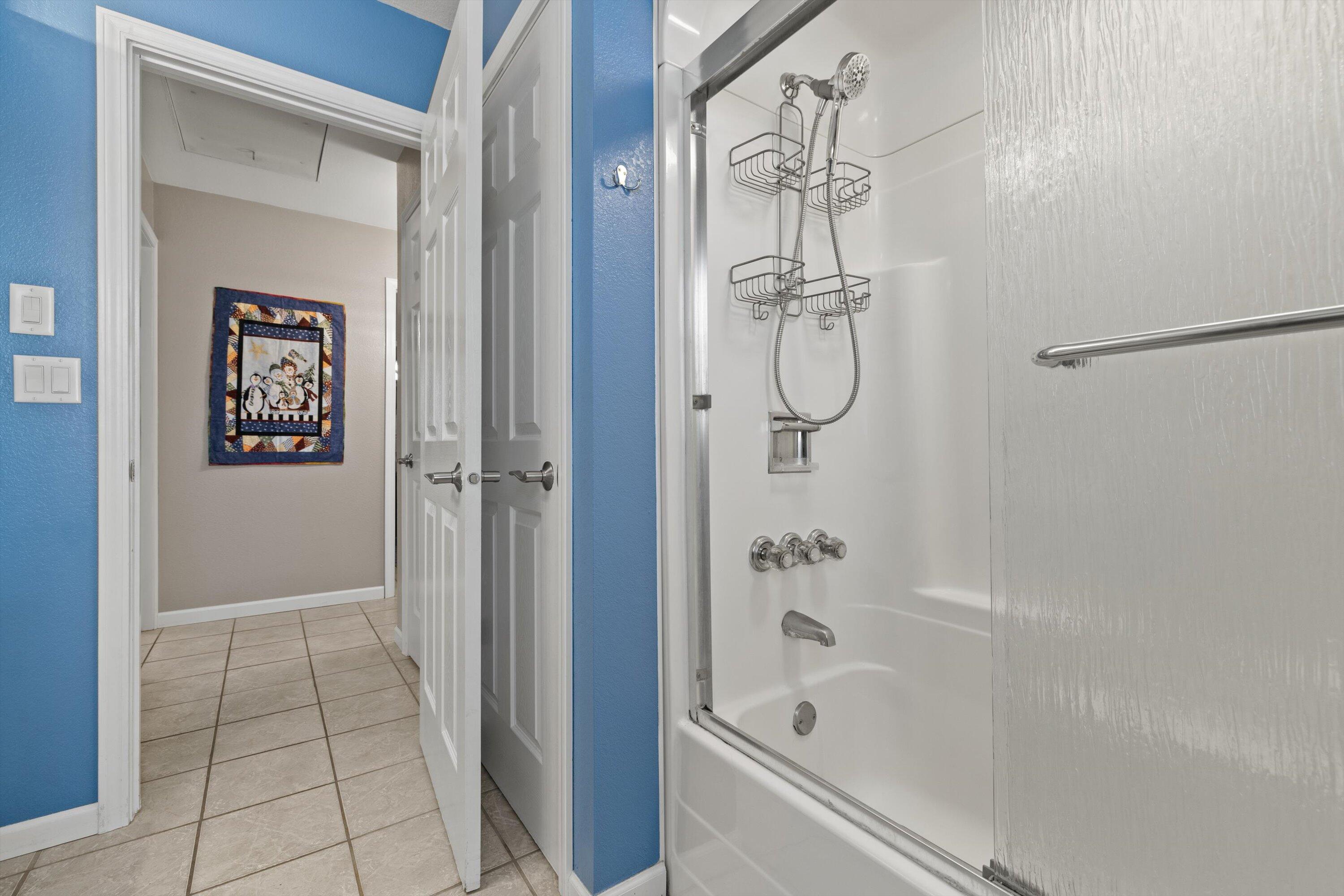 4100 Victory Avenue Racine, WI 53405 - Photo 26 of 26 Bathroom