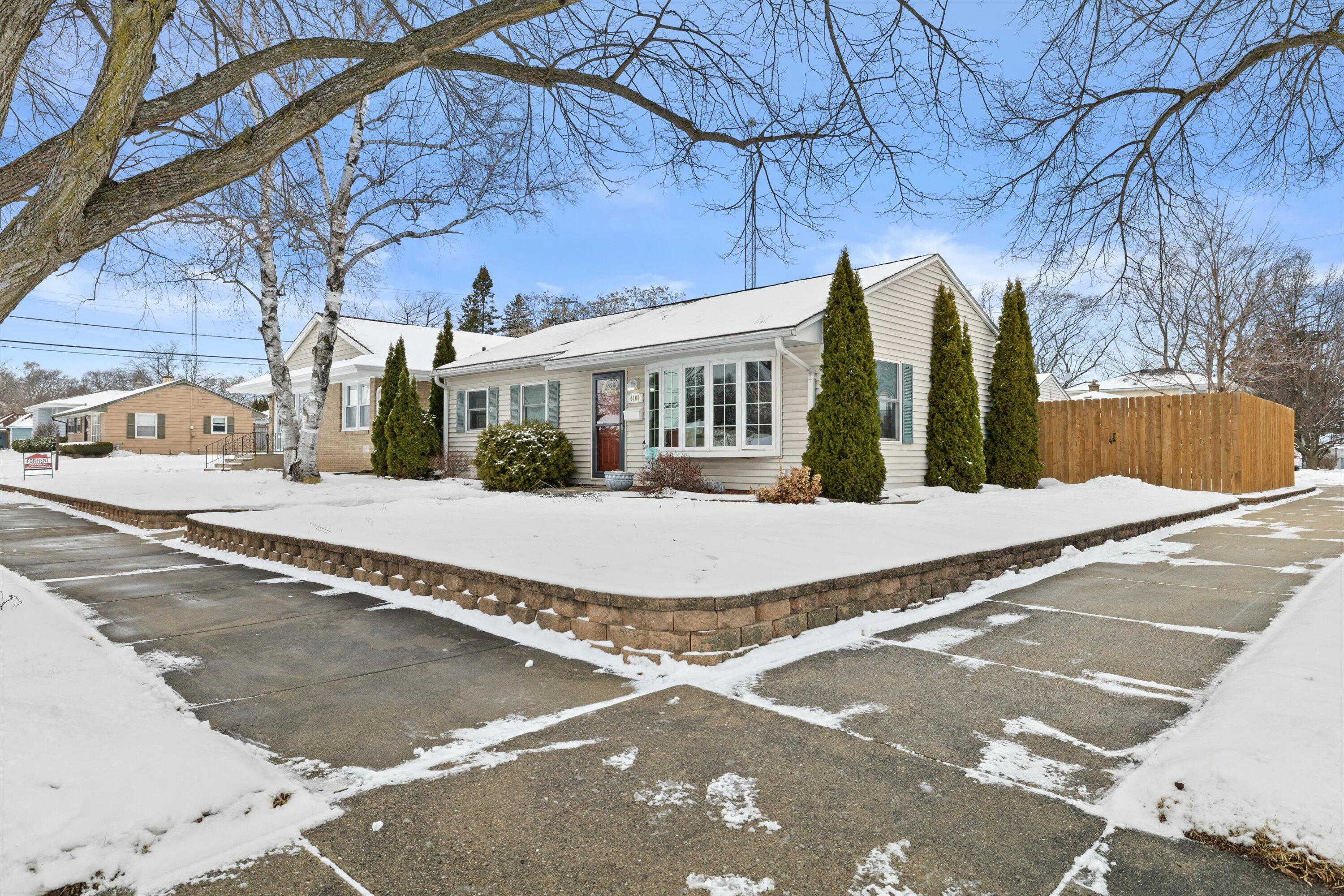 4100 Victory Avenue Racine, WI 53405 - Photo 3 of 26 Corner Lot