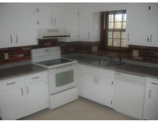 29 Jordan Road Plymouth, MA 02360 - Photo 4 of 9 Gallery Image 4