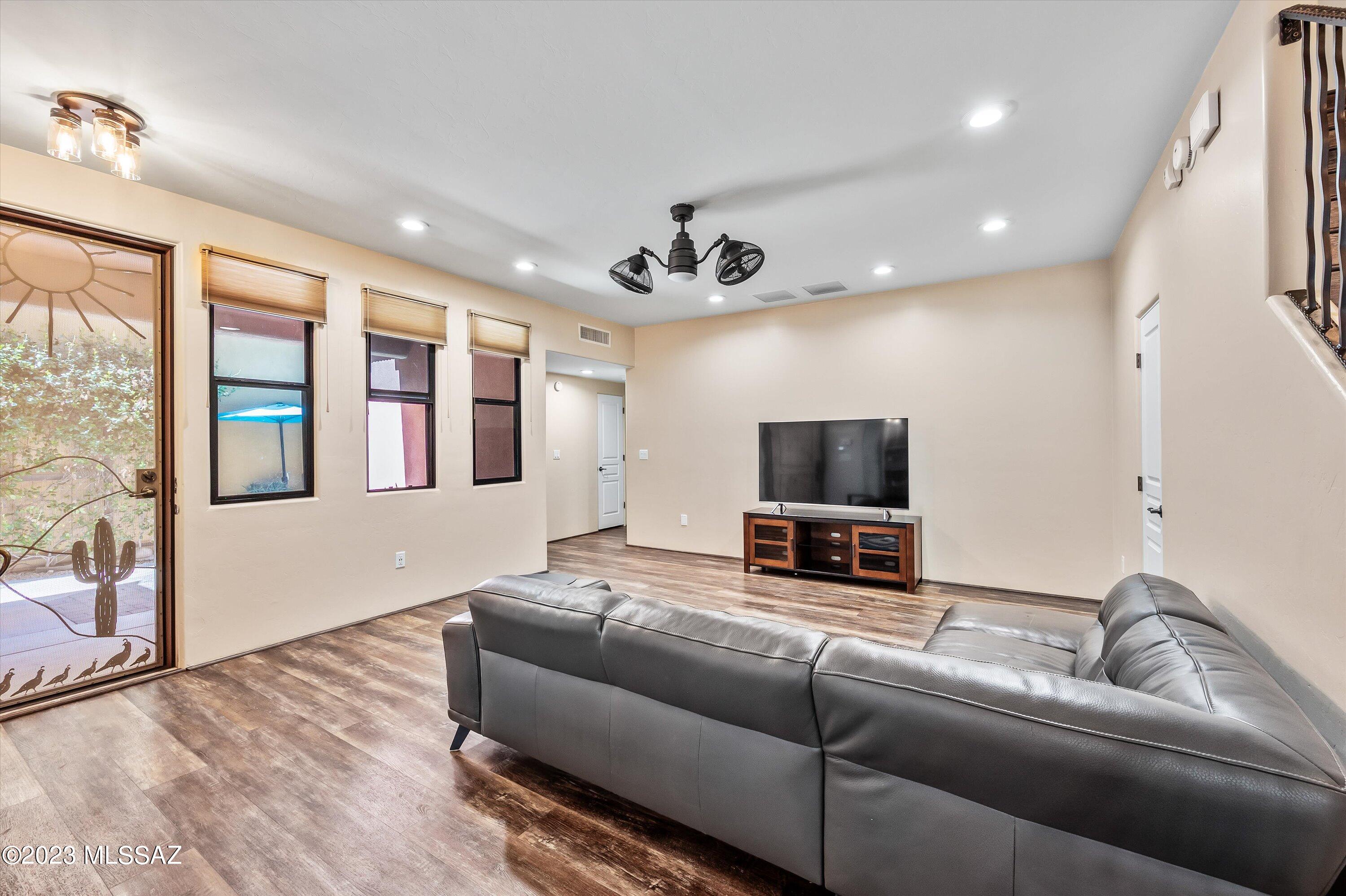394 East Cedarvale Road Tucson, AZ 85704 - Photo 5 of 41