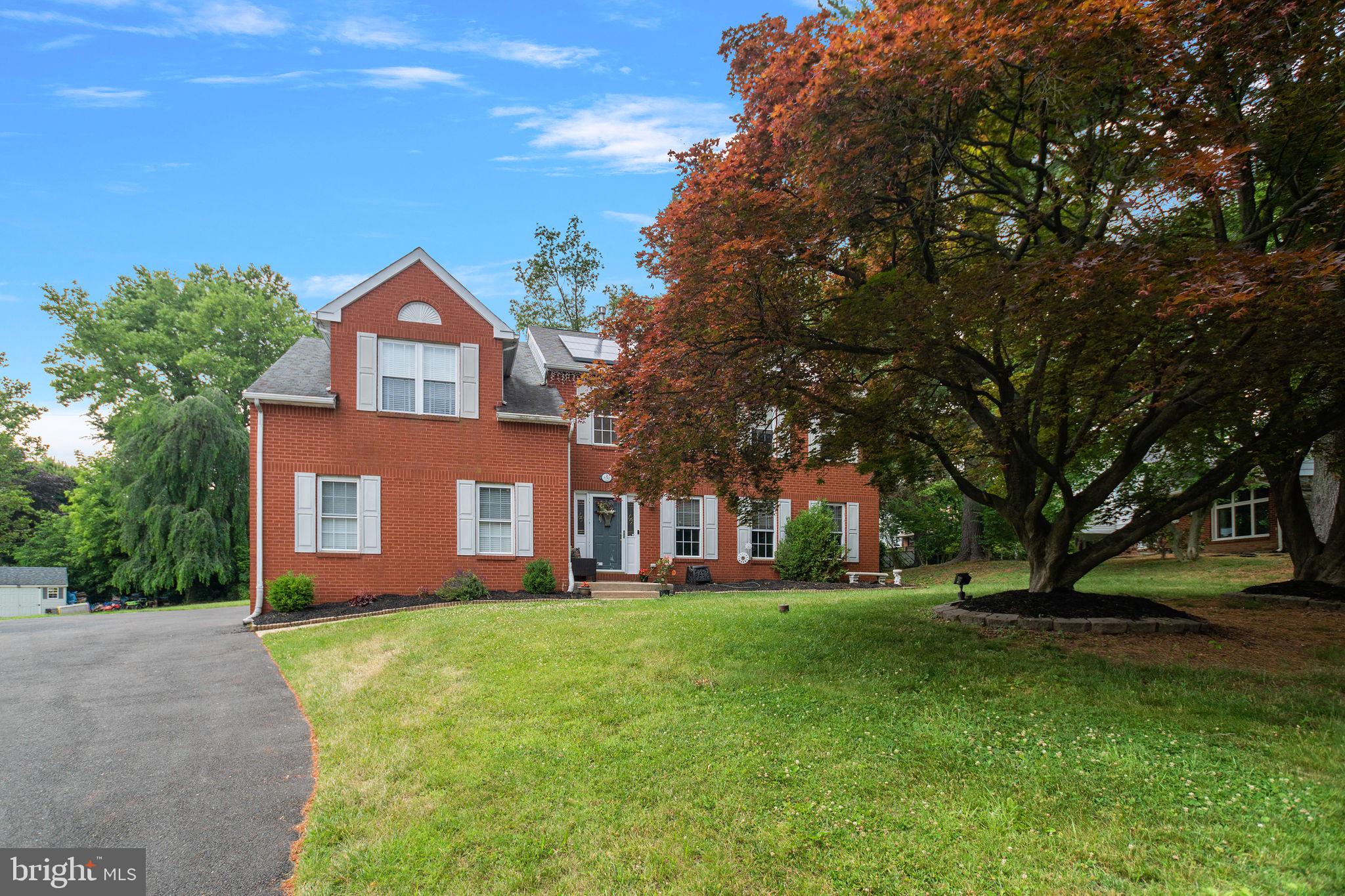 642 Meadow Road Huntingdon Valley, PA 19006 - Photo 1 of 47 curb view