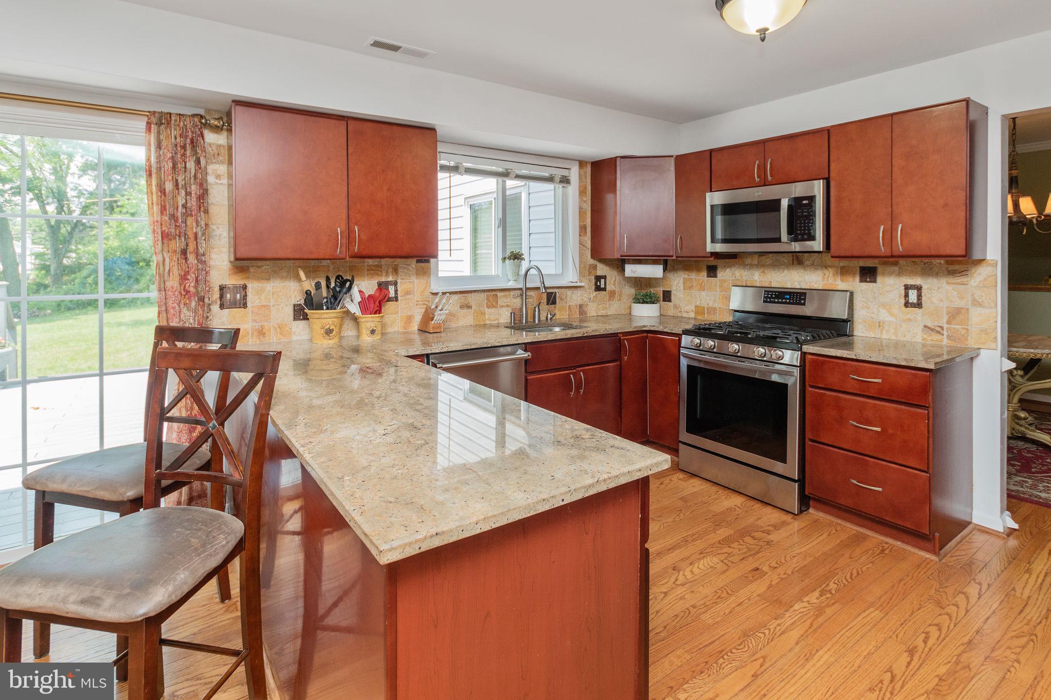 642 Meadow Road Huntingdon Valley, PA 19006 - Photo 12 of 47 kitchen
