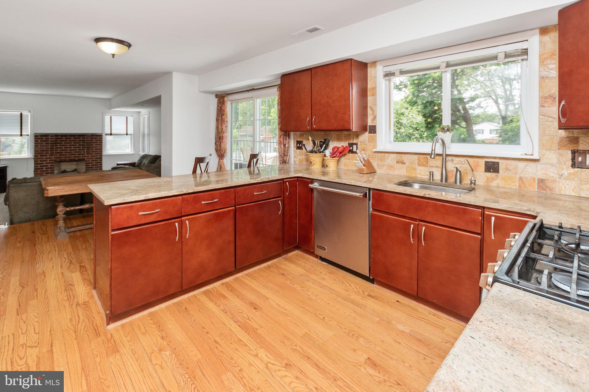 642 Meadow Road Huntingdon Valley, PA 19006 - Photo 8 of 47 kitchen