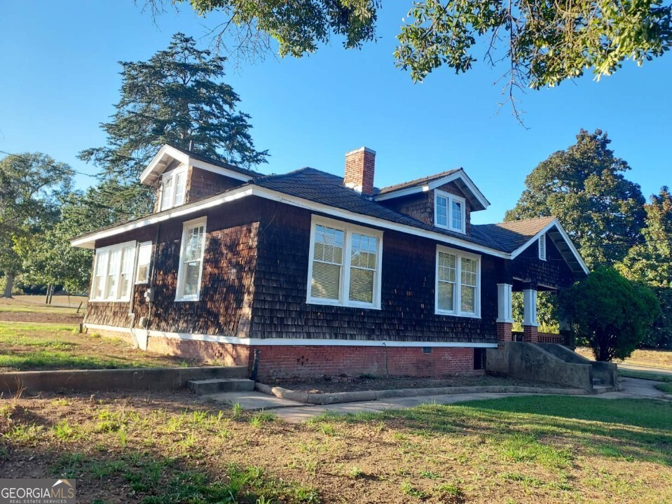 28 Johnson Avenue Manchester, GA 31816 - Photo 4 of 16