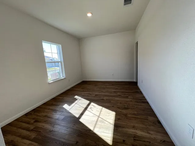 $479,990 | 2005 Lazy Acrs Street, Leander, TX 78641