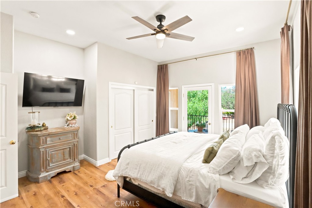 2424 Gird Road Fallbrook, CA 92028 - Photo 32 of 75 ENTRY LEVEL BEDROOM