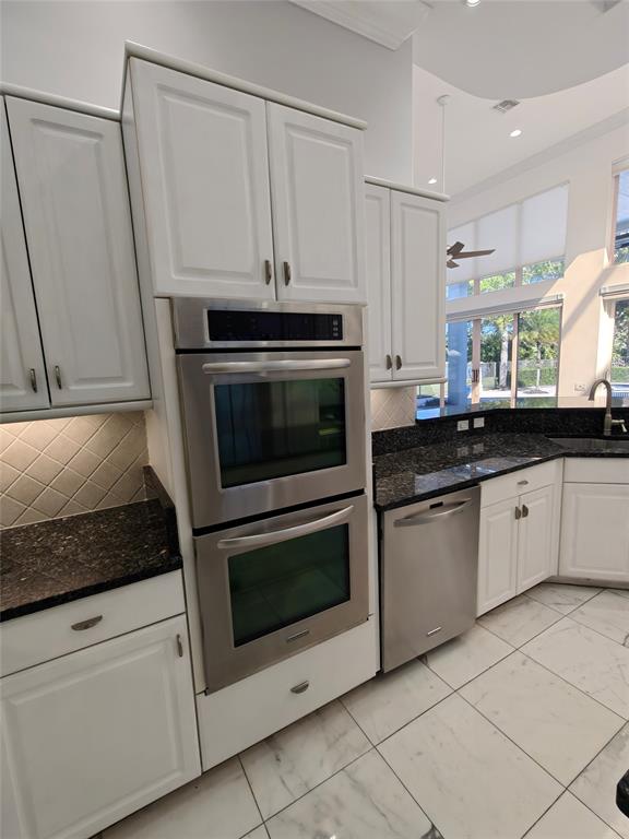 2939 Paddock Lane Weston, FL 33331 - Photo 7 of 86