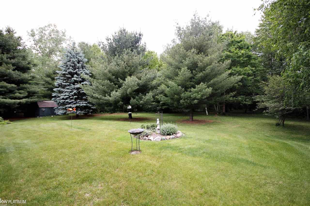 1938 Emerson Road Goodells, MI 48027 - Photo 10 of 38 31321964-9.JPG