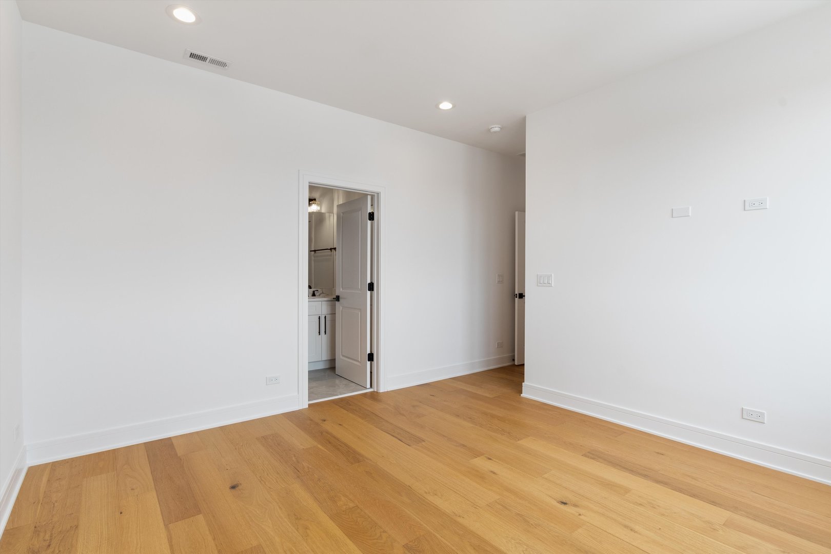 4920 North Whipple Street, Unit 2 Chicago, IL 60625 - Photo 9 of 16 a view of empty room