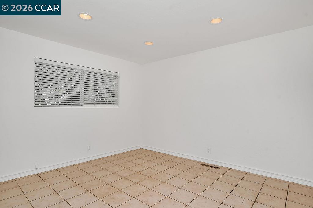 1475 Bassett Drive Concord, CA 94521 - Photo 18 of 25