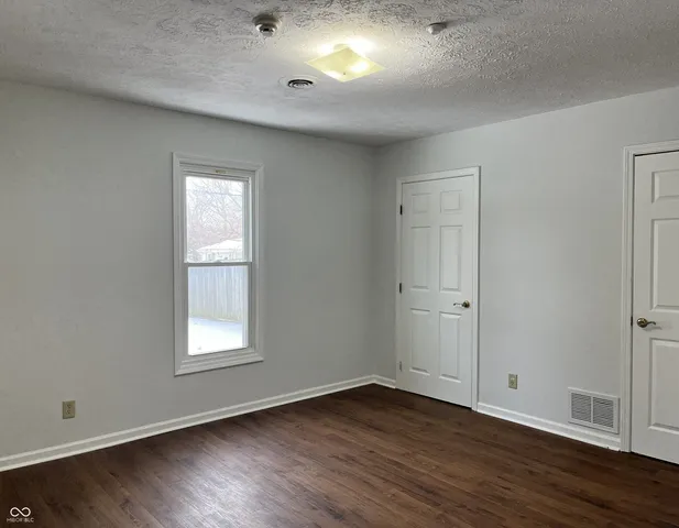 $292,900 | 411 North Pine Street, Brazil, IN 47834