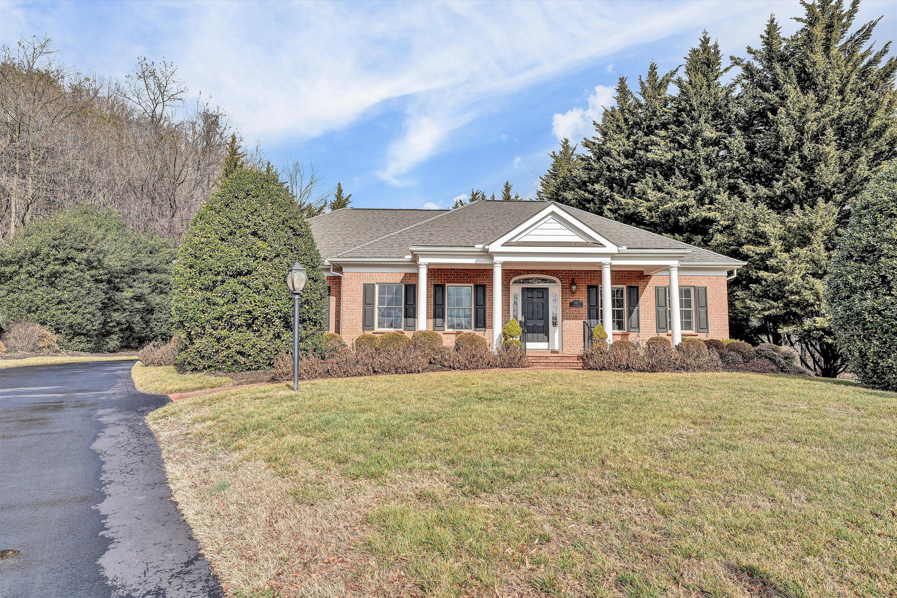 625 Highfield Road Salem, VA 24153 - Photo 1 of 46 Great one-level living in Salem