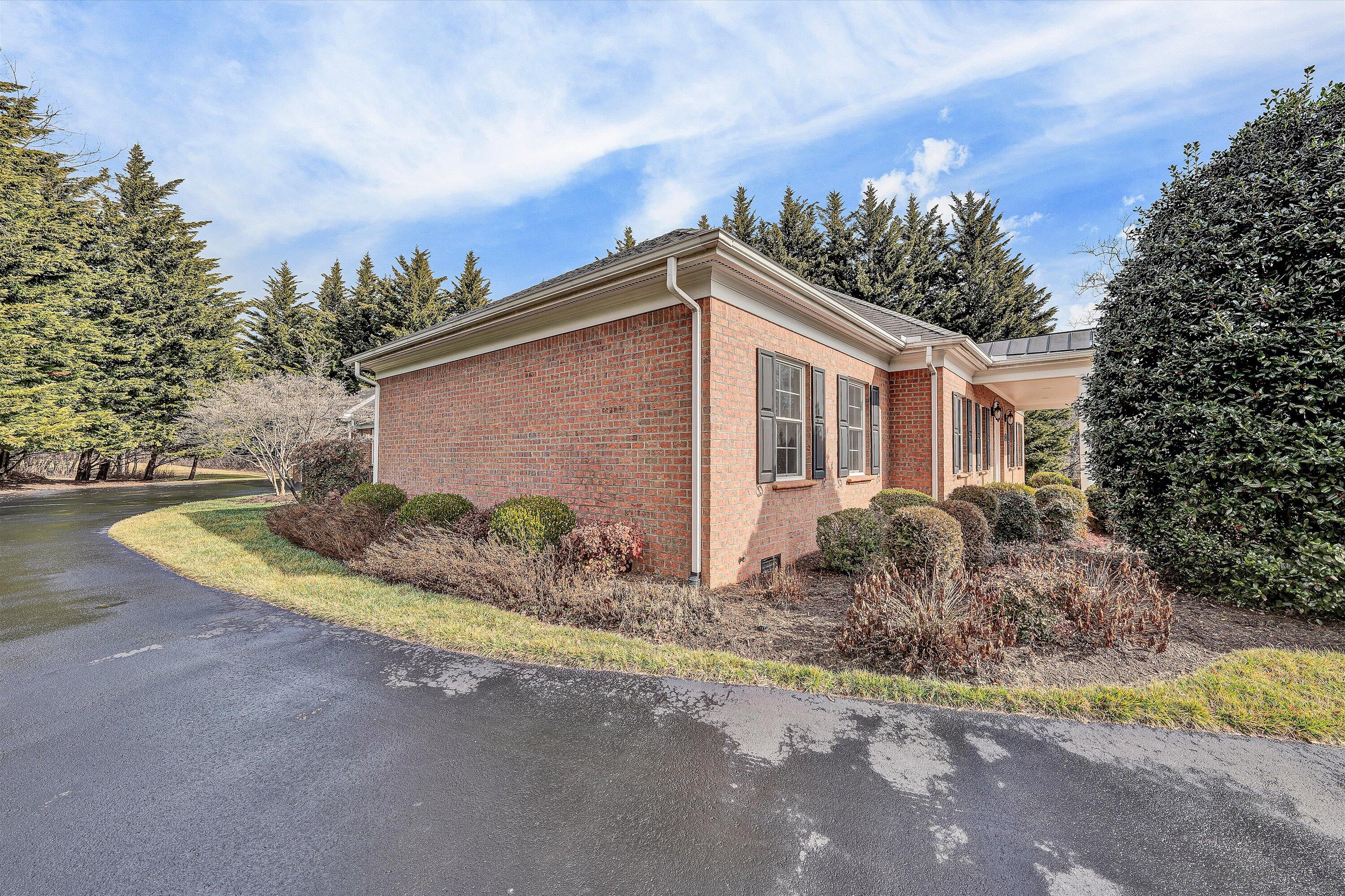 625 Highfield Road Salem, VA 24153 - Photo 3 of 46 03-DSC00139