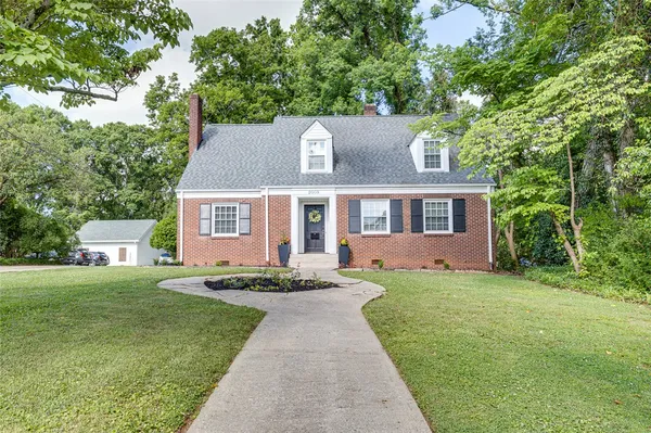 $299,900 | 2009 Edgewood Avenue, Anderson, SC 29625