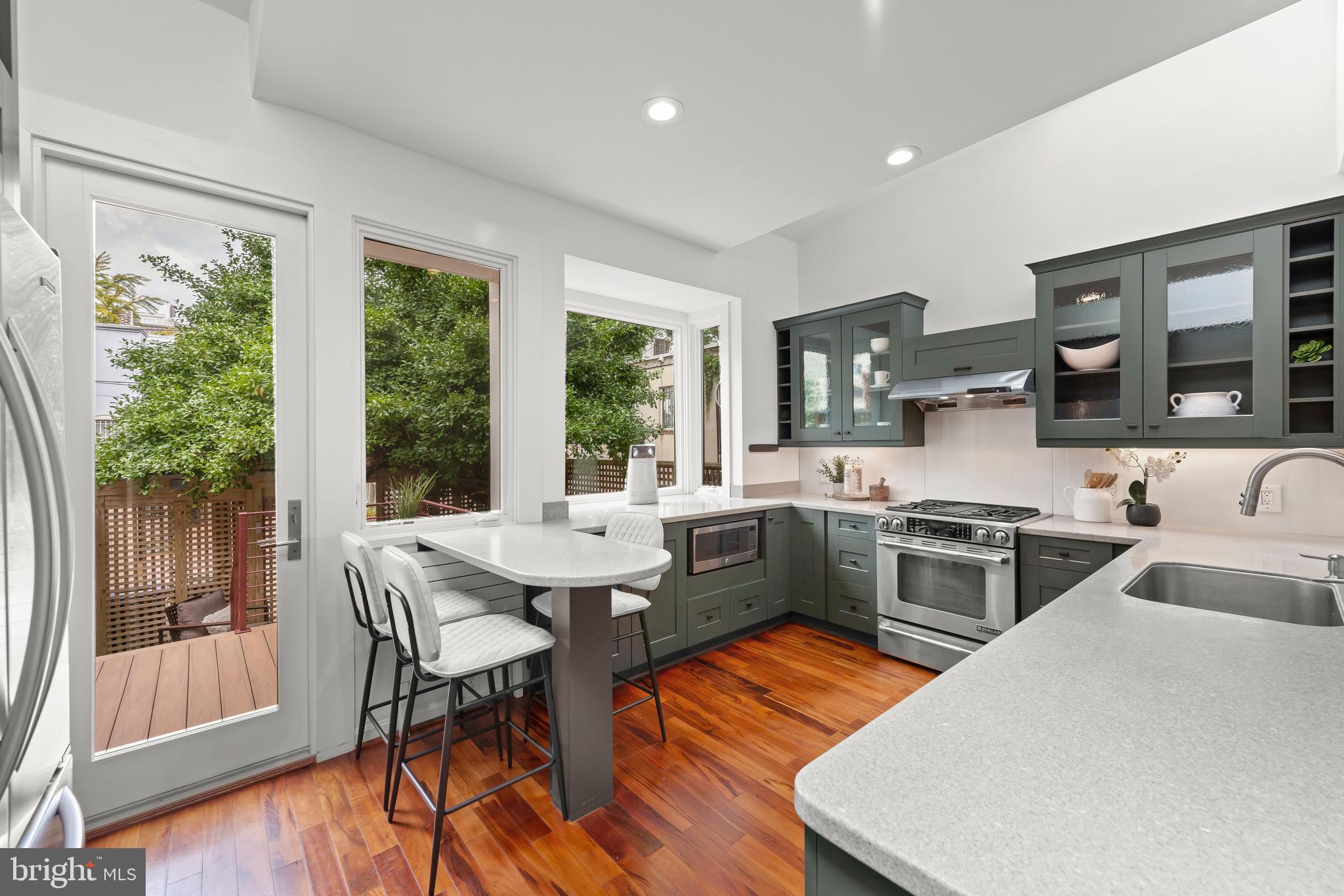 1607 S Street Northwest Washington, DC 20009 - Photo 19 of 75 Breakfast seating area