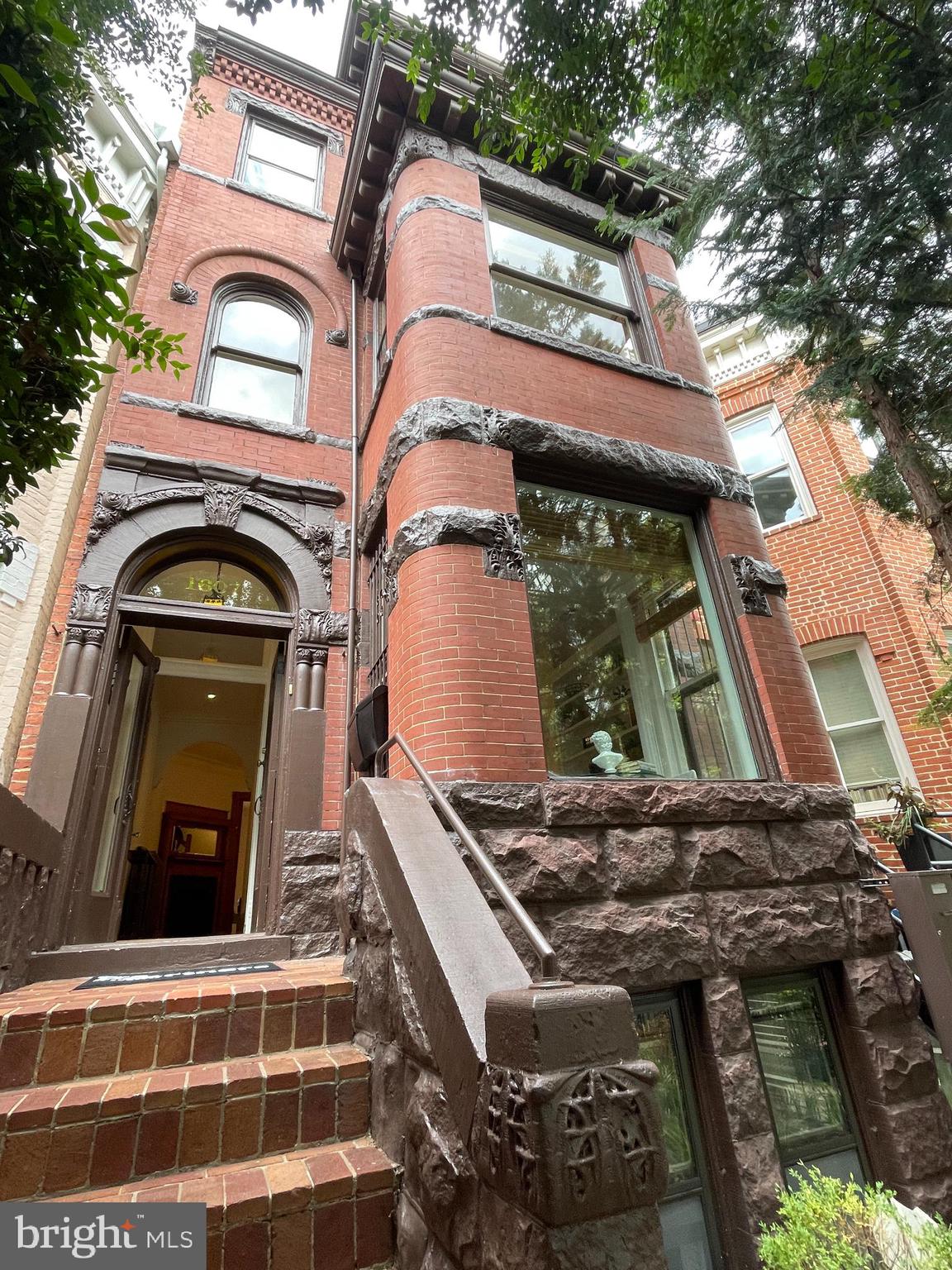 1607 S Street Northwest Washington, DC 20009 - Photo 2 of 75 4 impressive levels