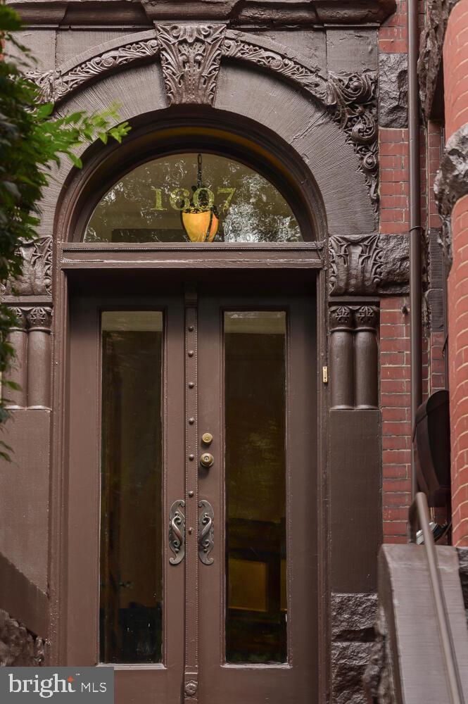 1607 S Street Northwest Washington, DC 20009 - Photo 5 of 75 Gorgeous details