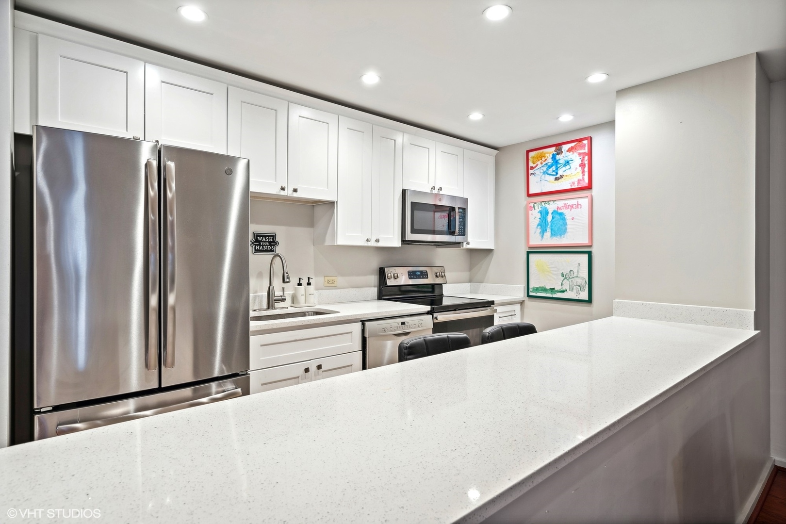 40 East 9th Street, Unit 1516 Chicago, IL 60605 - Photo 14 of 31