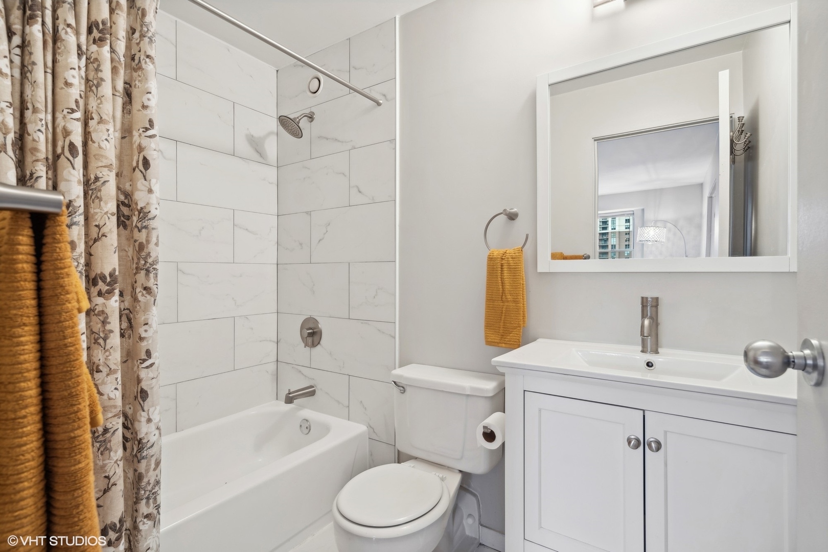 40 East 9th Street, Unit 1516 Chicago, IL 60605 - Photo 20 of 31